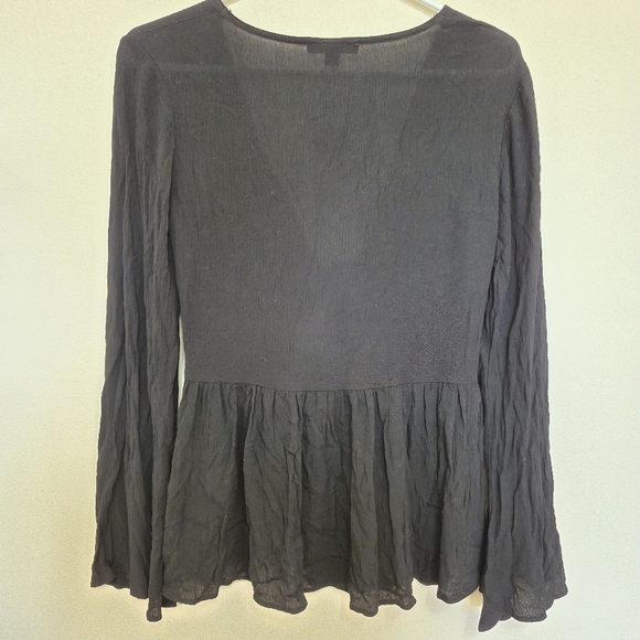 American Eagle Women’s Black Boho Tie Front Peplum Top – Size M - Picture 5 of 5